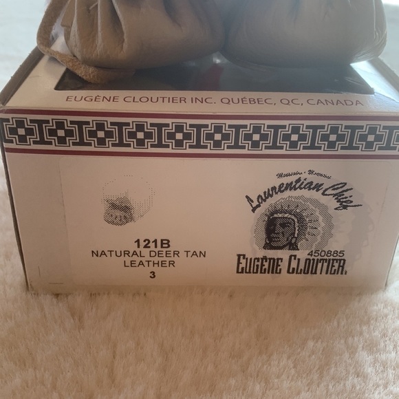 New in box. Natural deer leather baby mocassins - Picture 2 of 6